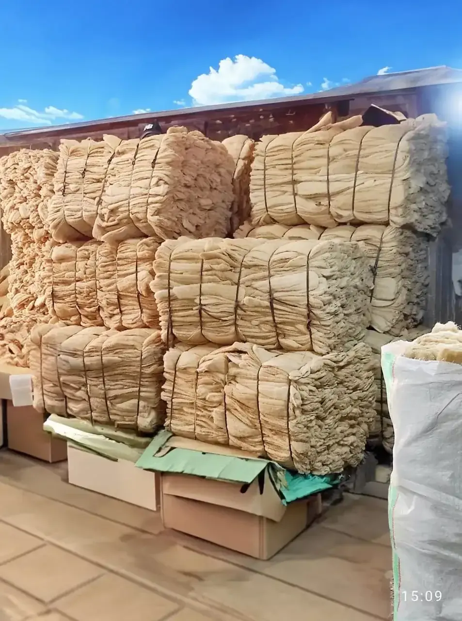 Raw Loofah (Raw Material Bales) thumbnail 3
